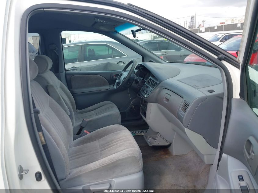 1999 Toyota Sienna Le