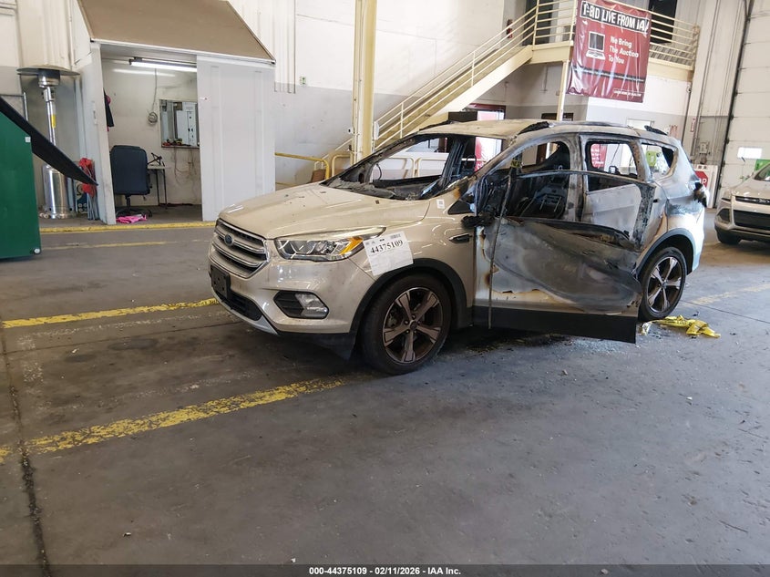 Vin: 1fmcu0g95hua81745, lot: 44871596, ford escape se 20172