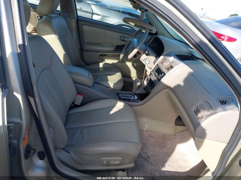 2000 Infiniti I30 Luxury/Touring