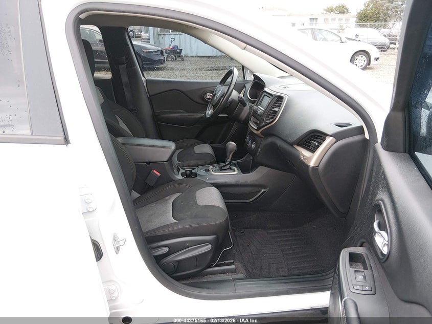 2017 Jeep Cherokee Altitude Fwd