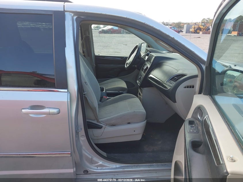 2012 Chrysler Town & Country Touring