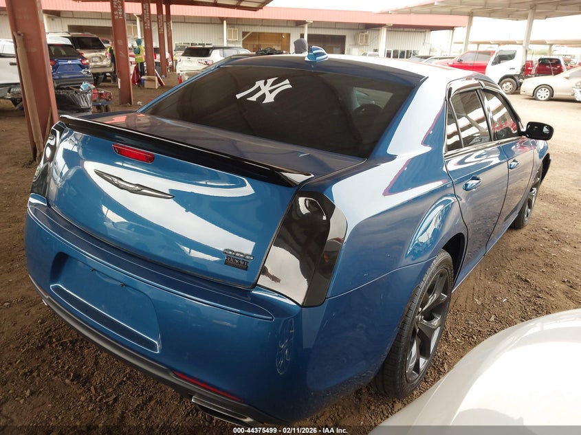 2021 Chrysler 300 Touring