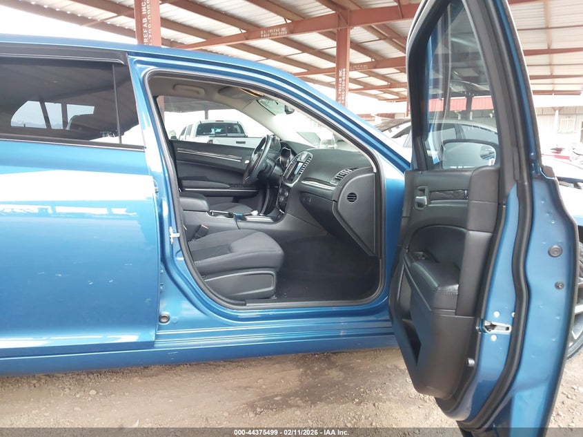 2021 Chrysler 300 Touring