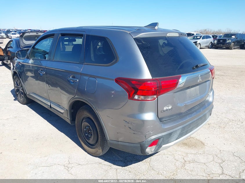 2018 Mitsubishi Outlander Es