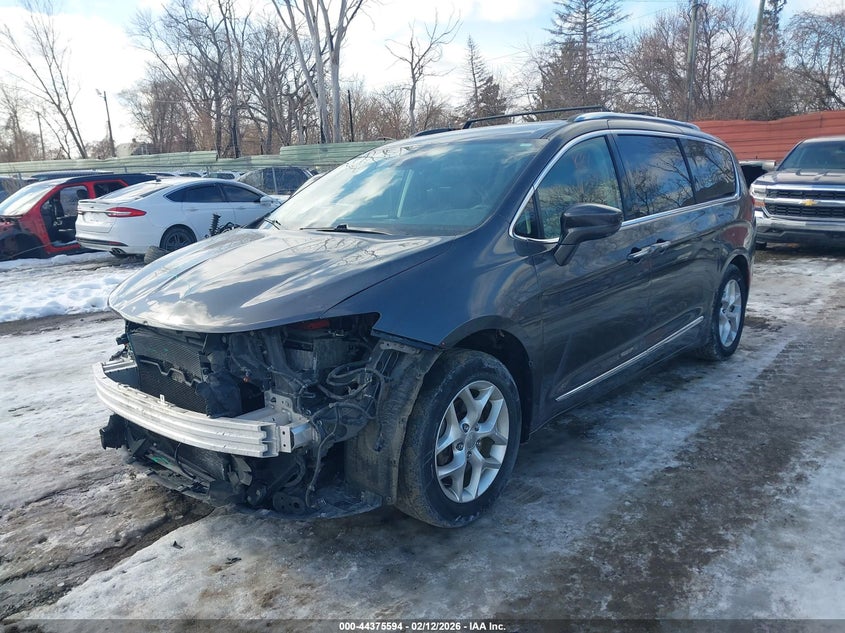 2018 Chrysler Pacifica Touring L Plus