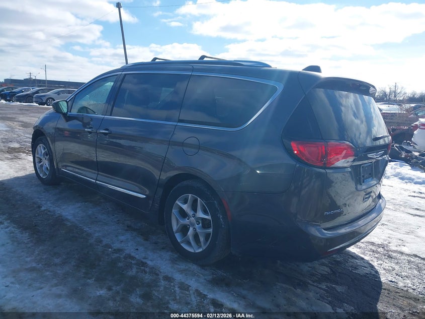 2018 Chrysler Pacifica Touring L Plus