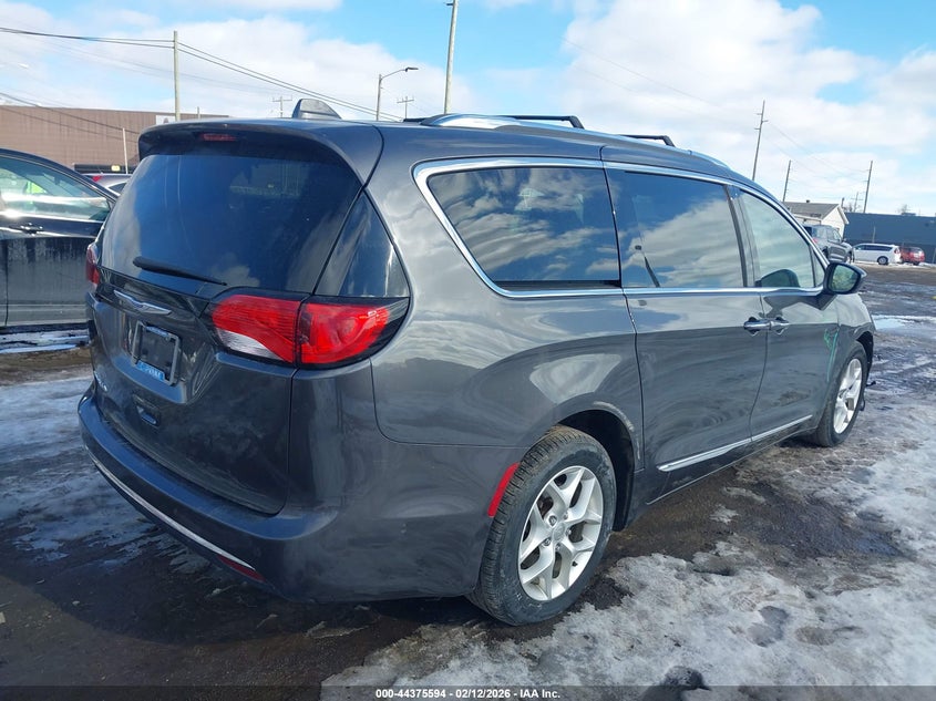 2018 Chrysler Pacifica Touring L Plus
