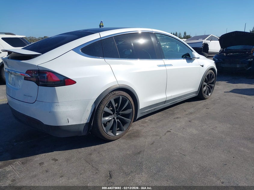Vin: 5yjxcae20lf243934, lot: 44872179, tesla model x 20204