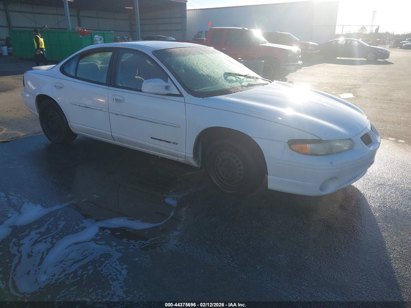 2002 PONTIAC GRAND PRIX SE