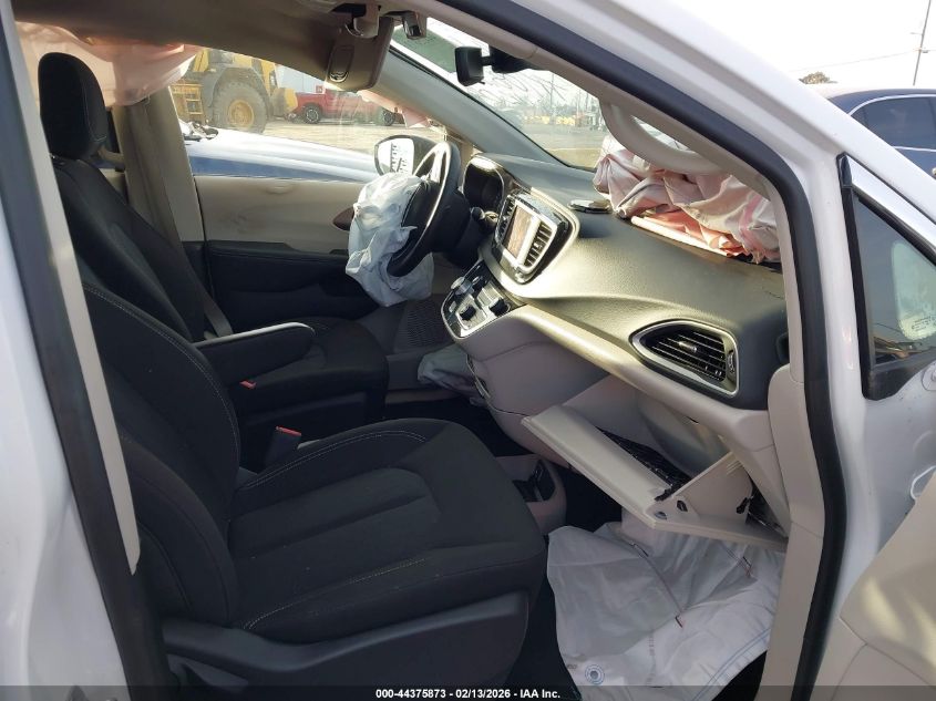 2024 Chrysler Voyager Lx