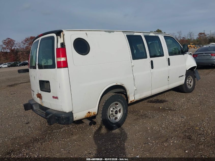 2005 GMC Savana Standard
