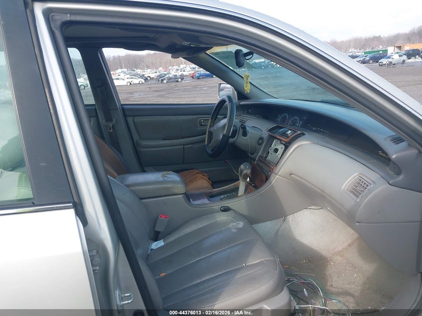 2001 Toyota Avalon Xls