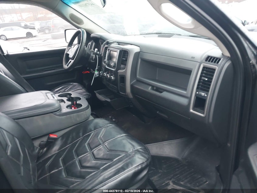 2017 Ram 1500 Express 4X4 5'7 Box