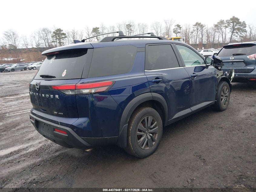 2022 Nissan Pathfinder Sv 4Wd