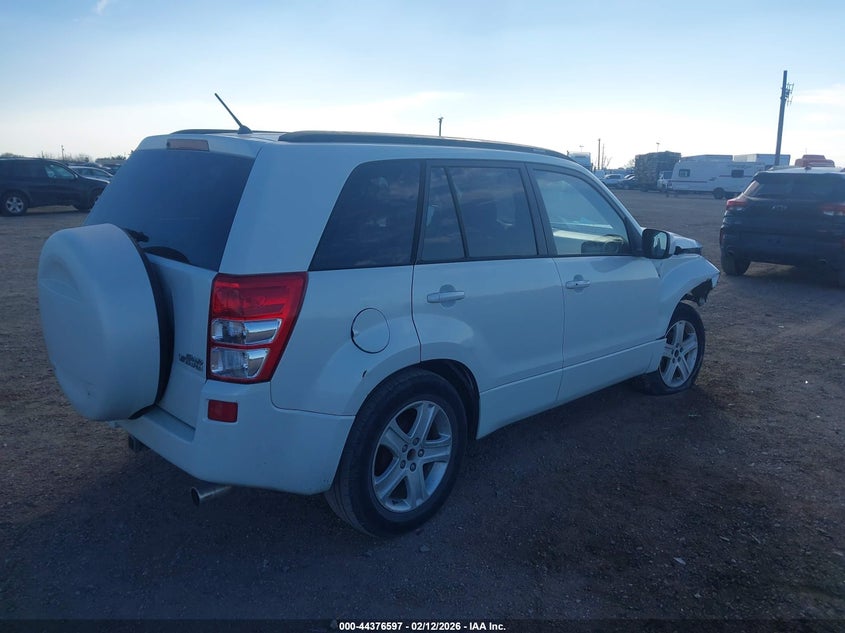 2006 Suzuki Grand Vitara Luxury