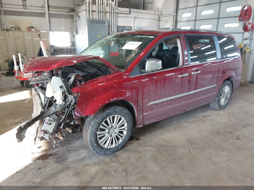2015 Chrysler Town & Country Touring-L