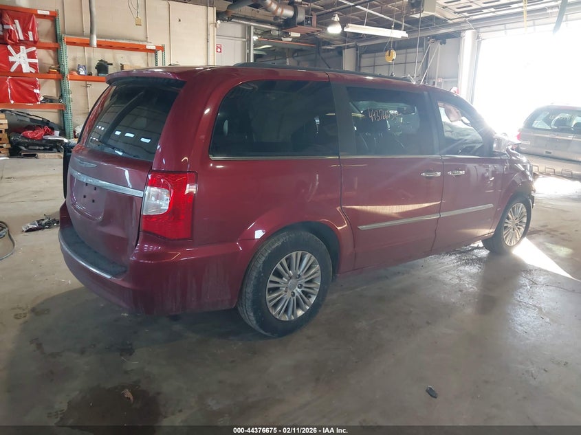 2015 Chrysler Town & Country Touring-L