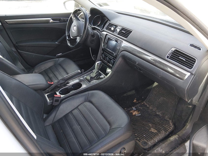 2017 Volkswagen Passat 1.8T Sel Premium