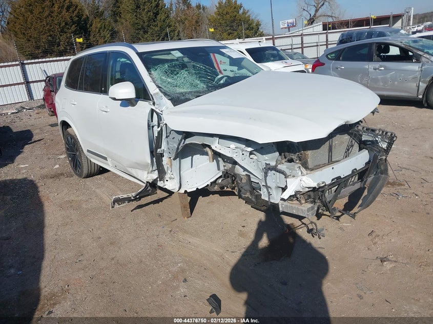VOLVO XC90 B6 PLUS 7-SEATER