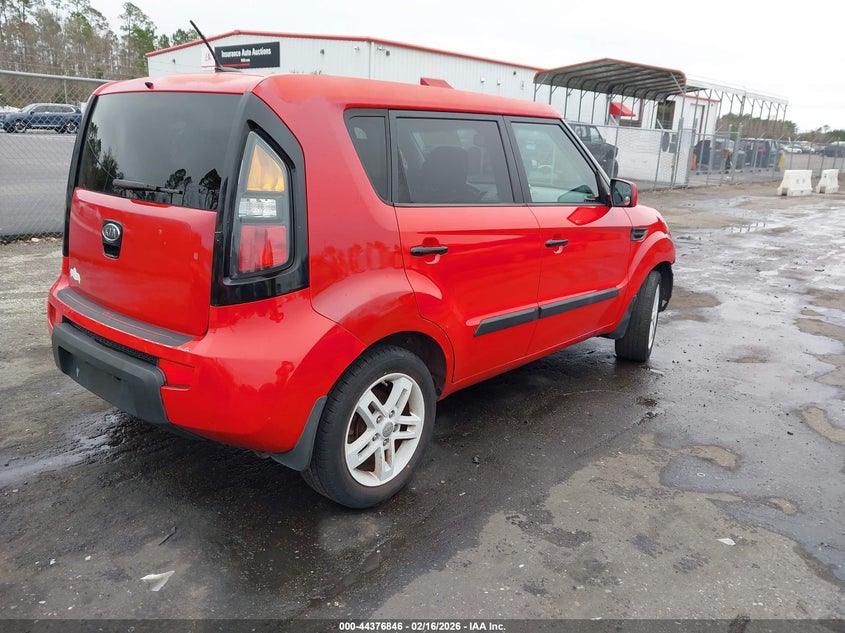 2011 Kia Soul +
