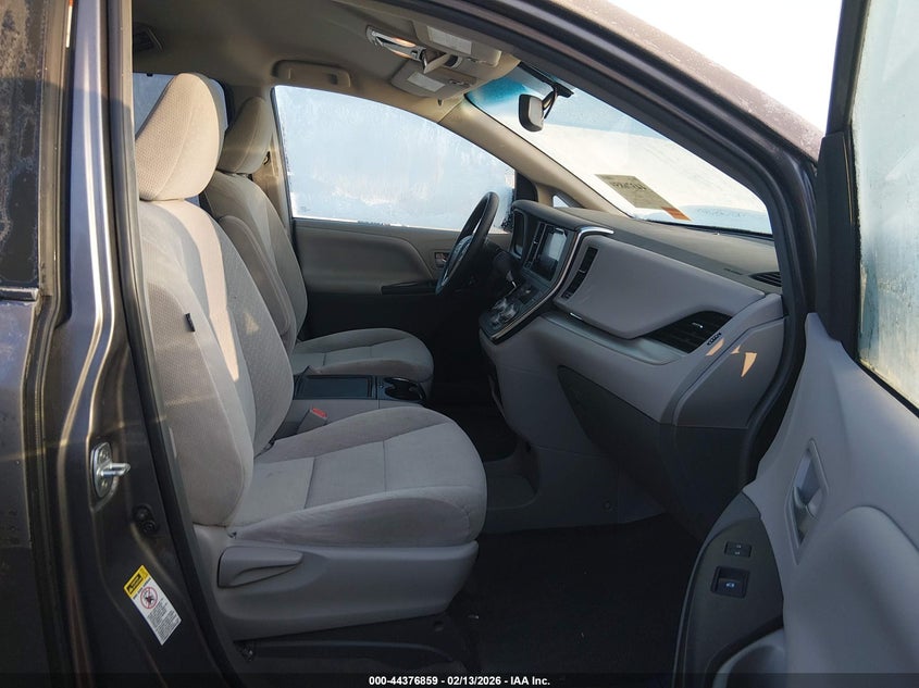 2017 Toyota Sienna Le