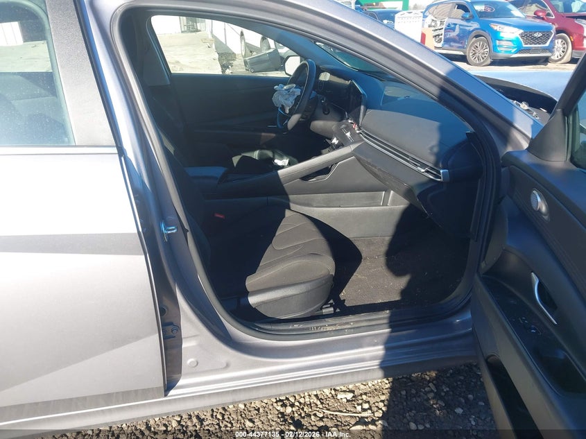 2025 Hyundai Elantra Sel Convenience