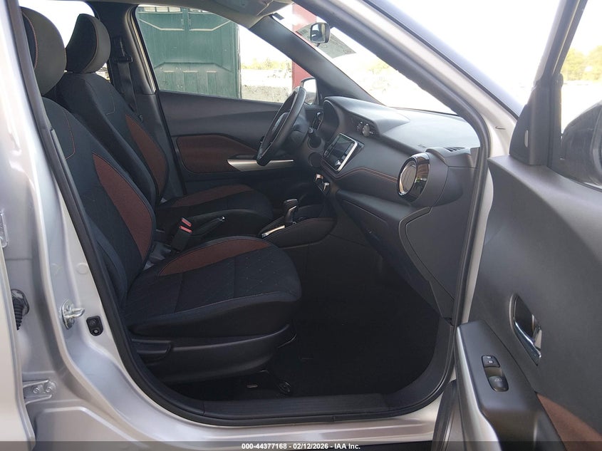 2019 Nissan Kicks Sr