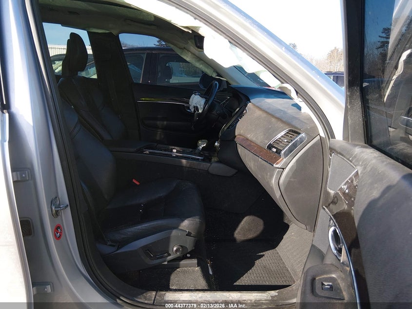 2016 Volvo Xc90 T6 Momentum