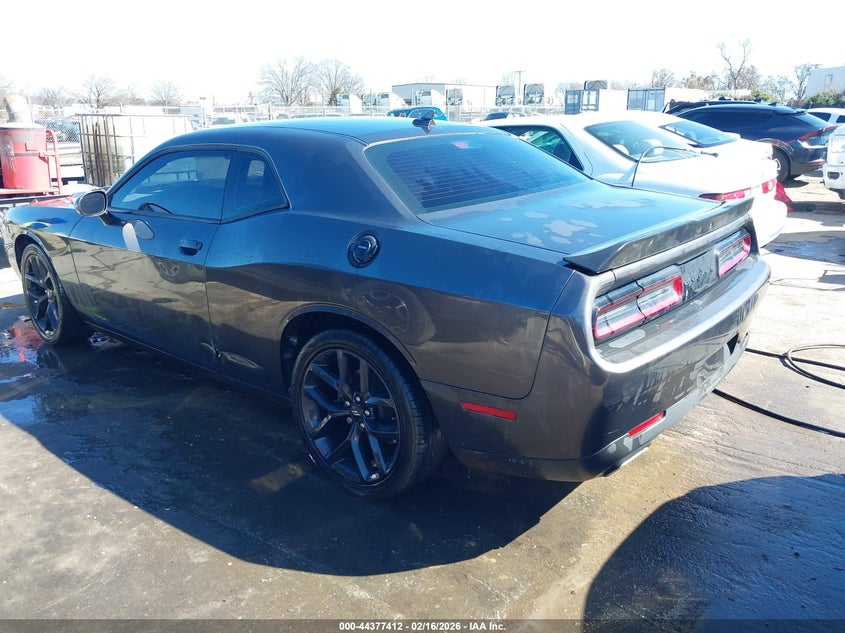 2022 Dodge Challenger Sxt