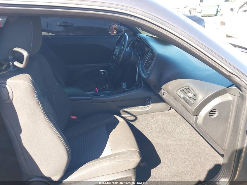 2022 Dodge Challenger Sxt