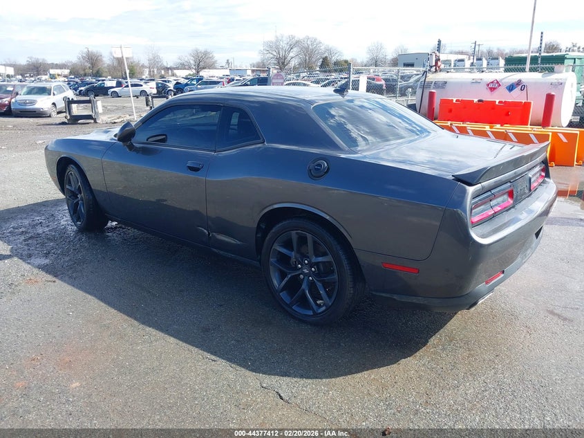 2022 Dodge Challenger Sxt