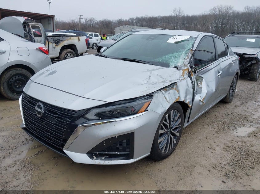 2023 Nissan Altima Sv Fwd