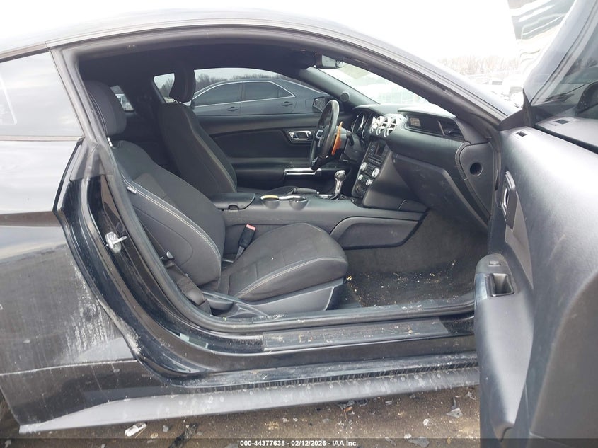 2016 Ford Mustang V6