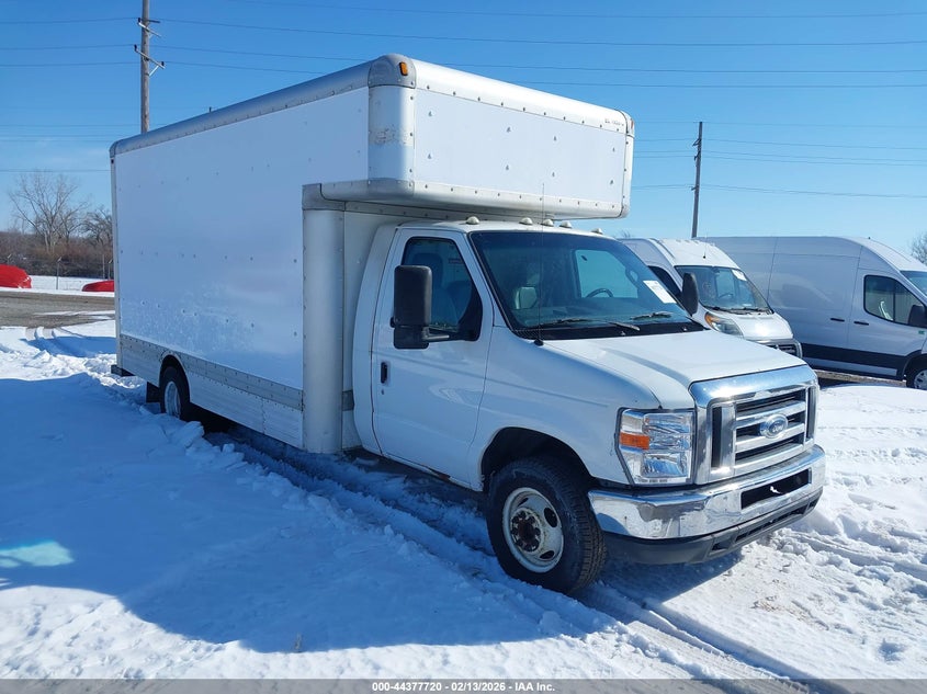 2009 Ford E-450 Cutaway
