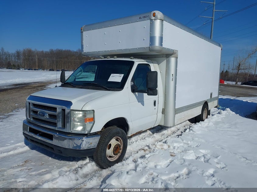 2009 Ford E-450 Cutaway
