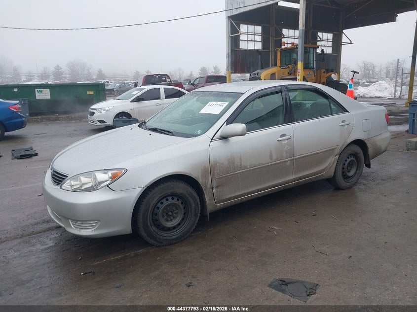 2005 Toyota Camry Le