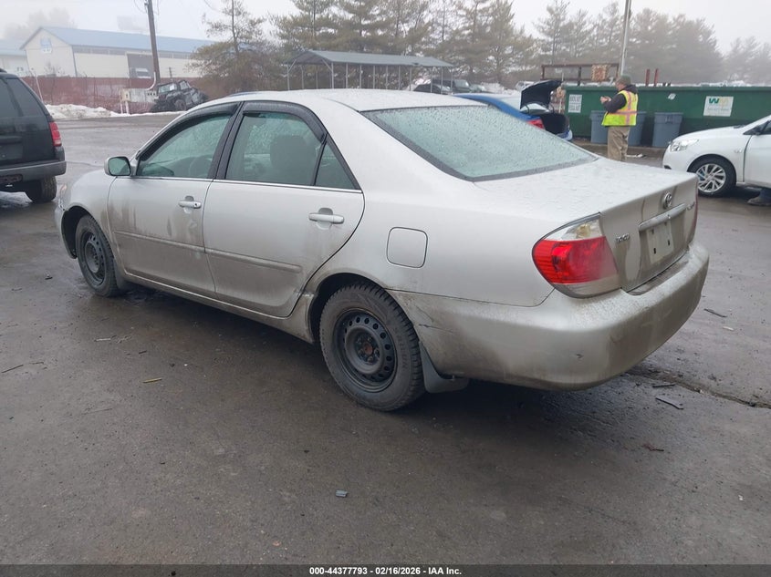 2005 Toyota Camry Le