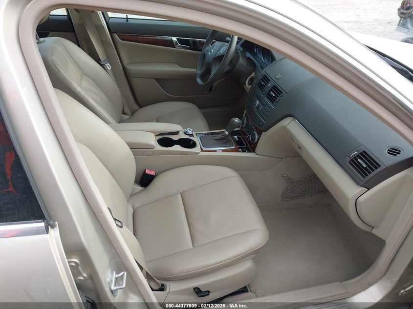 2010 Mercedes-Benz C 300 Luxury 4Matic