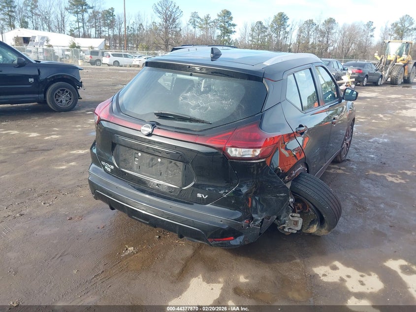 2022 Nissan Kicks Sv Xtronic Cvt