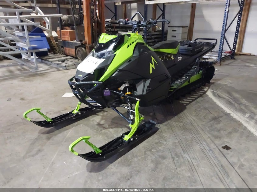 2025 Arctic Cat M8
