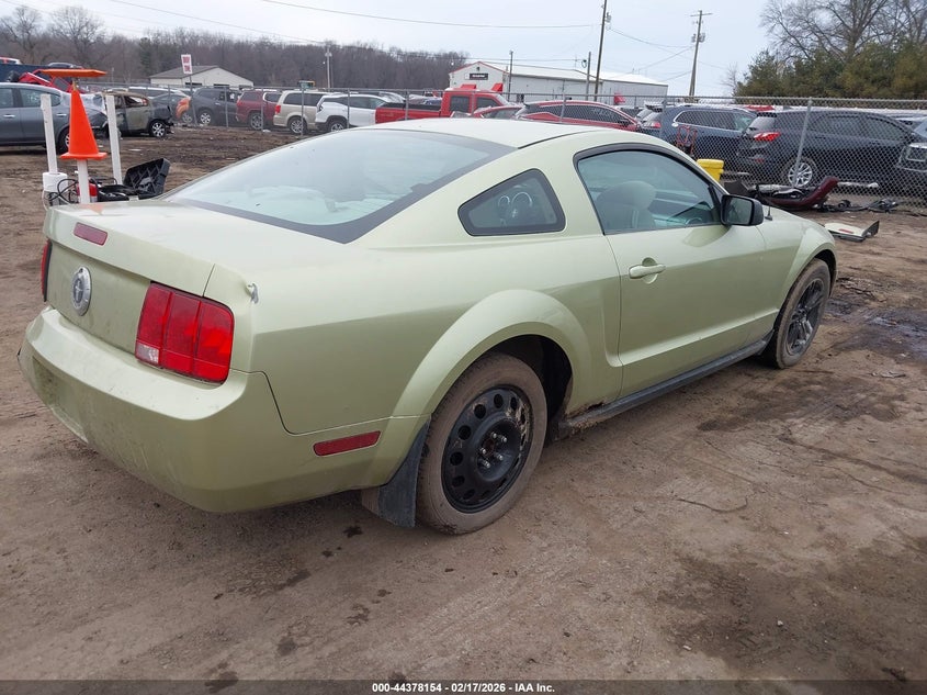 2005 Ford Mustang V6 Deluxe/V6 Premium