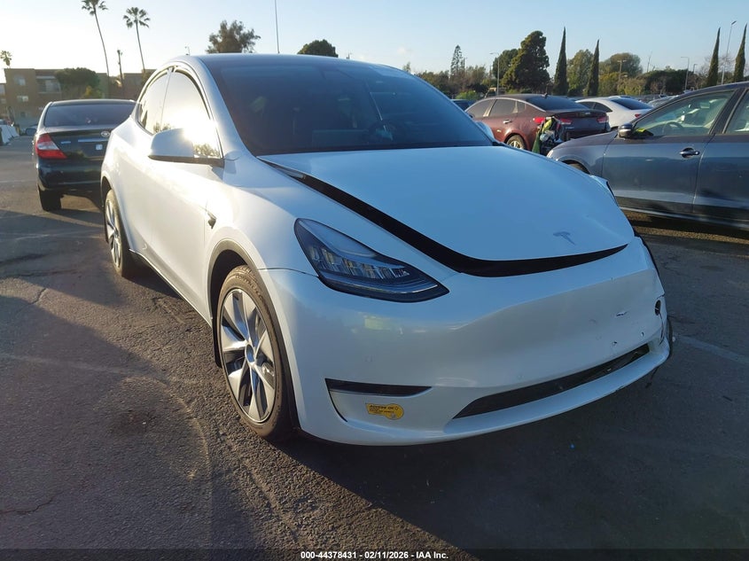 2022 Tesla Model Y Long Range Dual Motor All-Wheel Drive