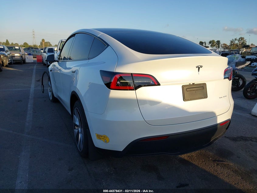 2022 Tesla Model Y Long Range Dual Motor All-Wheel Drive