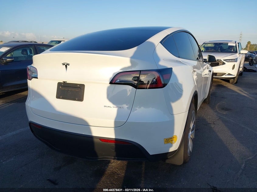 2022 Tesla Model Y Long Range Dual Motor All-Wheel Drive