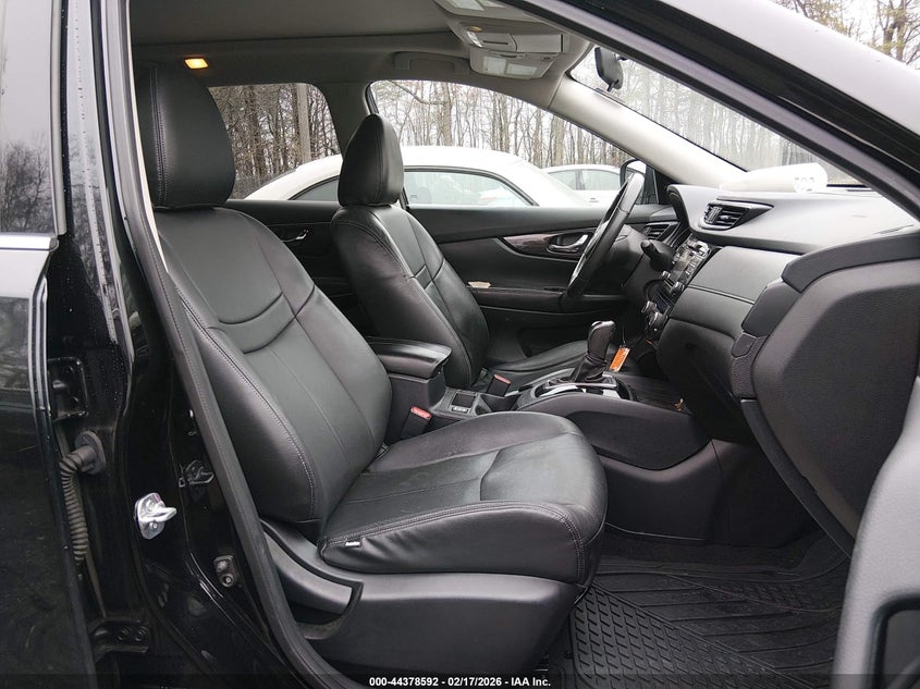 2017 Nissan Rogue Sv