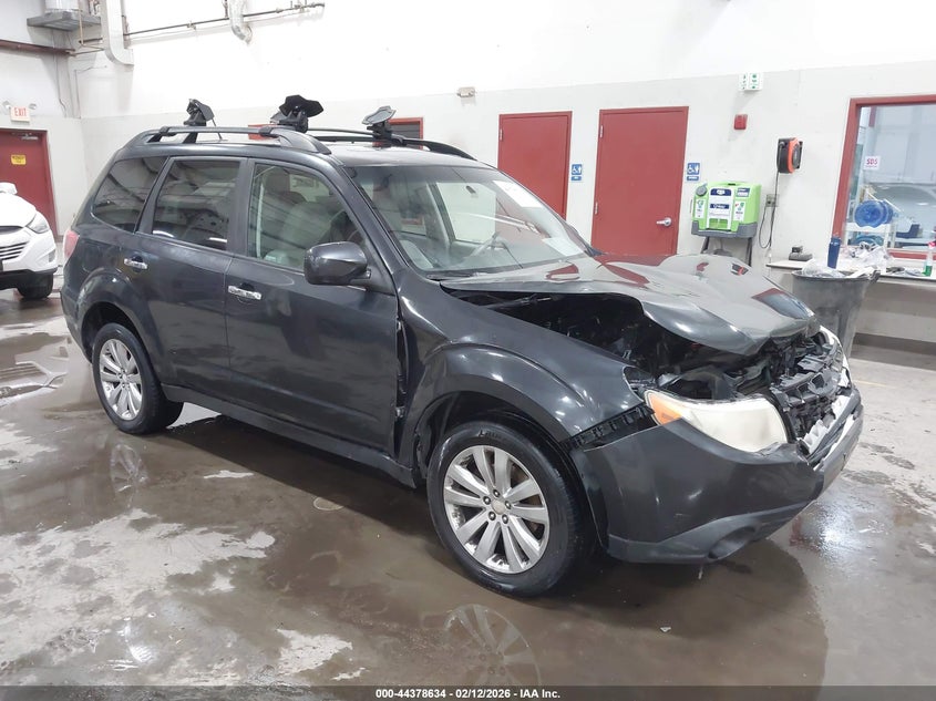 SUBARU FORESTER 2011. Lot# 44378634. VIN JF2SHADC1BH730310. Photo 1