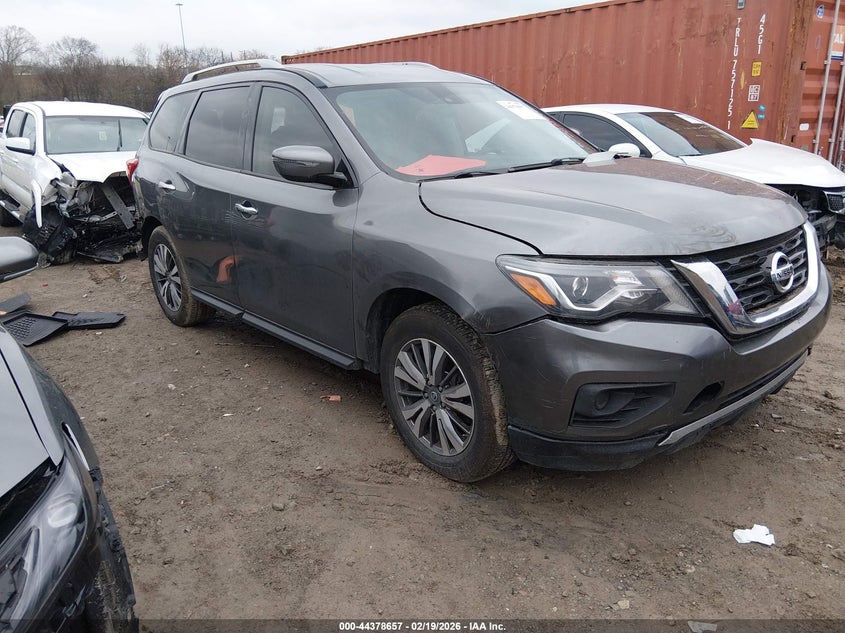 2018 Nissan Pathfinder S