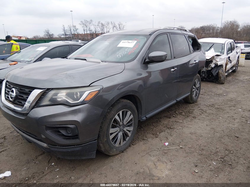 2018 Nissan Pathfinder S