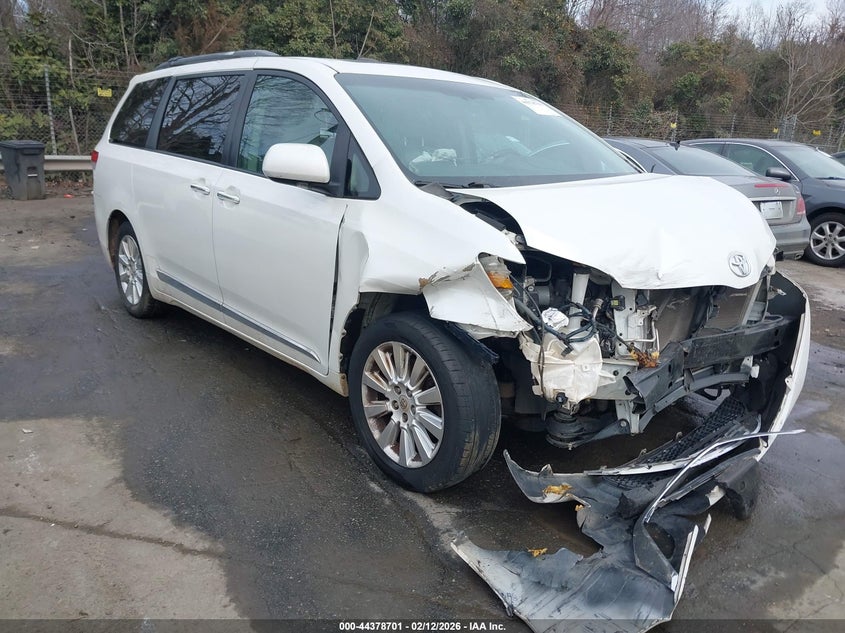 2012 Toyota Sienna Limited 7 Passenger