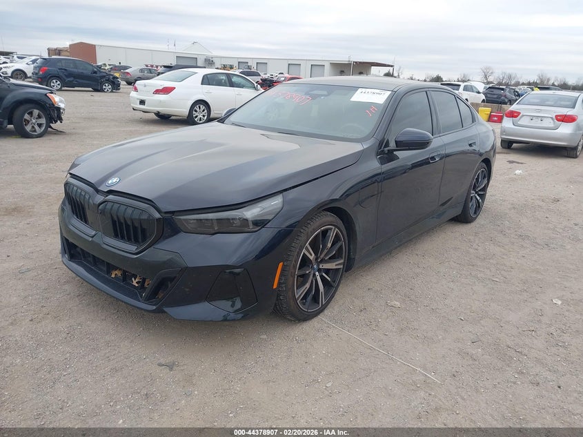 2025 BMW 550E xDrive